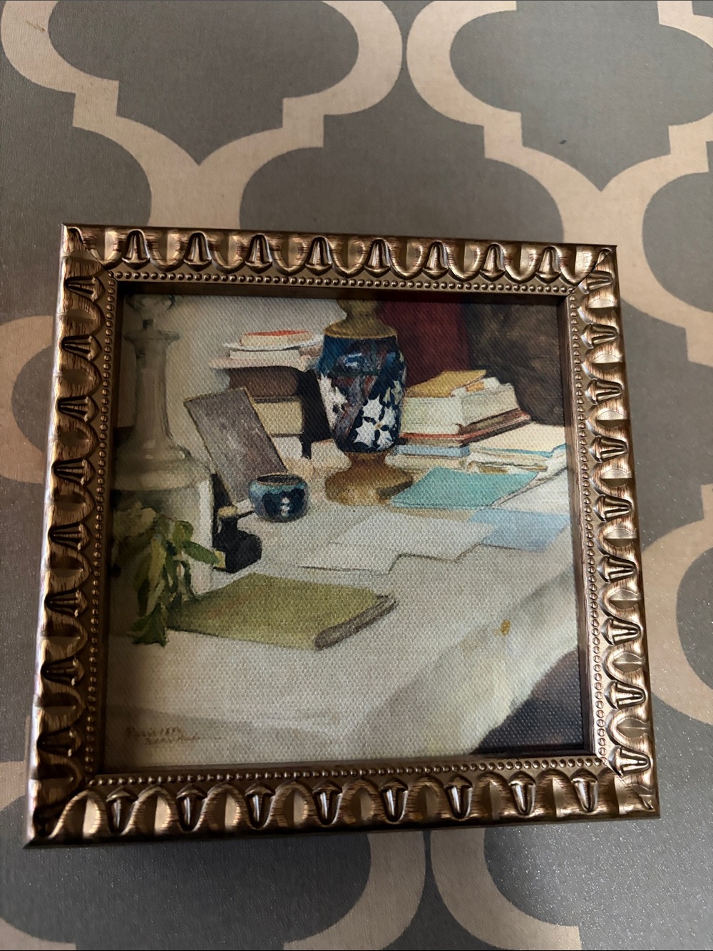 Decorative Gold-Finish Picture Frame with Beaded Edge